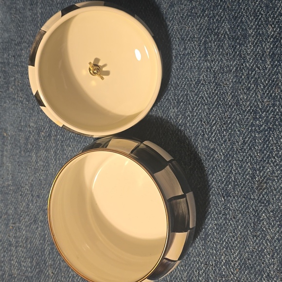 MACKENZIE + CHILDS Courtly Check Squashed Pot, Retail Price $99.95 USD - Picture 10 of 13